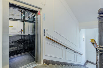 interiér budovy - Pronájem kancelářských prostor 172 m², Praha 1 - Nové Město