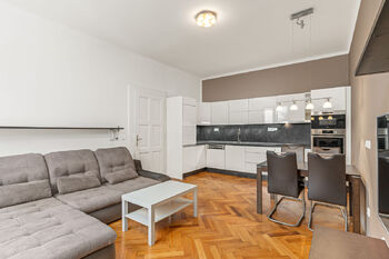 Pronájem bytu 1+kk v osobním vlastnictví 30 m², Praha 9 - Hloubětín