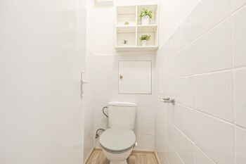 WC - Prodej bytu 2+kk v osobním vlastnictví 50 m², Kladno