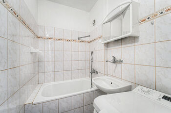 Prodej bytu 2+kk v družstevním vlastnictví 48 m², Praha 10 - Uhříněves