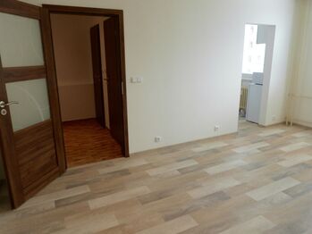 Pronájem bytu 1+kk v osobním vlastnictví 33 m², Praha 4 - Modřany