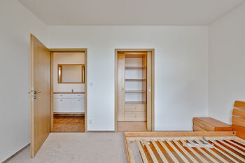 Prodej bytu 2+kk v osobním vlastnictví 61 m², Praha 10 - Kolovraty