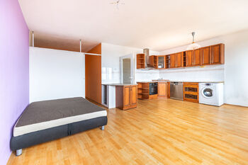 Prodej bytu 1+kk v osobním vlastnictví 39 m², Praha 9 - Letňany