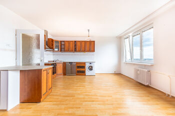 Prodej bytu 1+kk v osobním vlastnictví 39 m², Praha 9 - Letňany