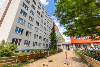 Prodej bytu 1+kk v osobním vlastnictví 39 m², Praha 9 - Letňany