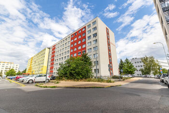 Prodej bytu 1+kk v osobním vlastnictví 39 m², Praha 9 - Letňany