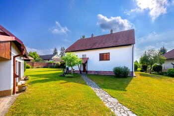Prodej domu 220 m², Sezemice