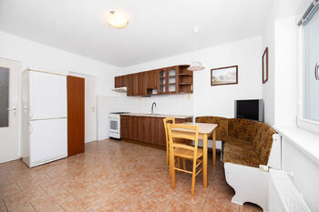 kuchyň - Prodej domu 220 m², Sezemice