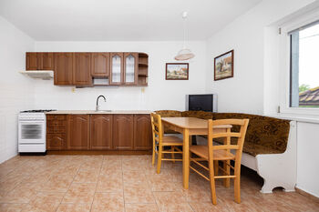 kuchyň - Prodej domu 220 m², Sezemice