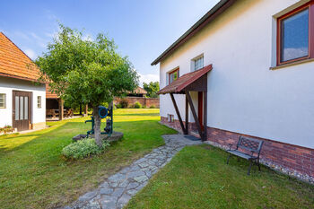 vchod do domu - Prodej domu 220 m², Sezemice