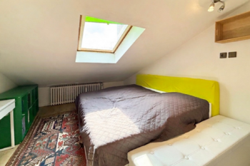 pokoj v podkroví - Prodej domu 108 m², Praha 10 - Kolovraty