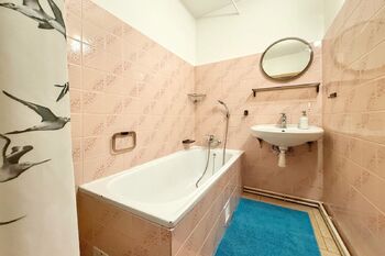 koupelna - Prodej domu 108 m², Praha 10 - Kolovraty