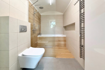koupelna - Prodej domu 108 m², Praha 10 - Kolovraty