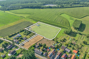 Prodej pozemku 12402 m², Kněžmost