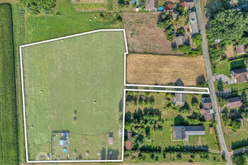 Prodej pozemku 12402 m², Kněžmost