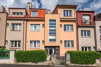 Pronájem bytu 2+kk v osobním vlastnictví 49 m², Praha 8 - Kobylisy
