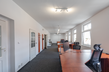 samostatné kanceláře na patře - Prodej kancelářských prostor 450 m², Litvínov