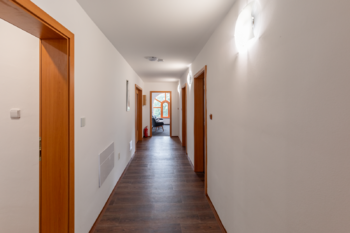 poslední podlaží - vedení společnosti - Prodej kancelářských prostor 450 m², Litvínov