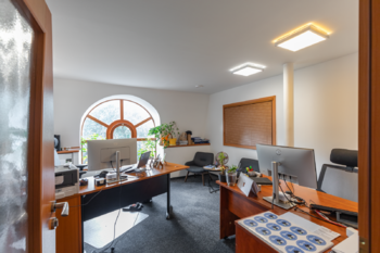 ale jsou zde i menší kanceláře, pro jednotlivce - Prodej kancelářských prostor 450 m², Litvínov
