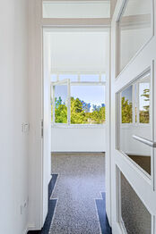 Vchod na verandu - Prodej bytu 3+1 v osobním vlastnictví 84 m², Slaný