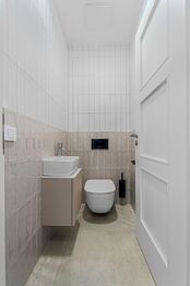 Toaleta - Prodej bytu 3+1 v osobním vlastnictví 84 m², Slaný