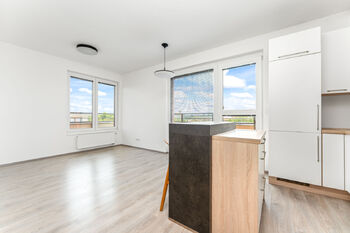 Prodej bytu 2+kk v osobním vlastnictví 54 m², Praha 9 - Čakovice