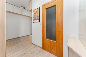 Prodej bytu 2+kk v osobním vlastnictví 54 m², Praha 9 - Čakovice
