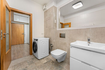 Prodej bytu 2+kk v osobním vlastnictví 54 m², Praha 9 - Čakovice