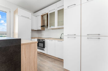 Prodej bytu 2+kk v osobním vlastnictví 54 m², Praha 9 - Čakovice