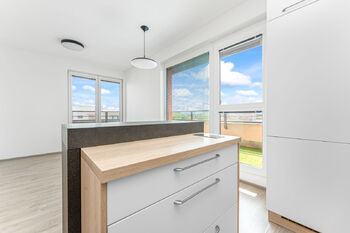 Prodej bytu 2+kk v osobním vlastnictví 54 m², Praha 9 - Čakovice