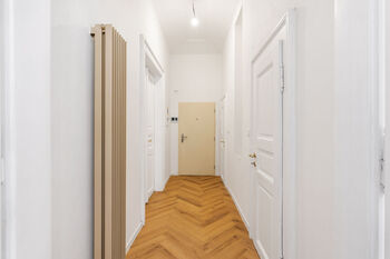 Prodej bytu 2+1 v osobním vlastnictví 69 m², Praha 8 - Karlín