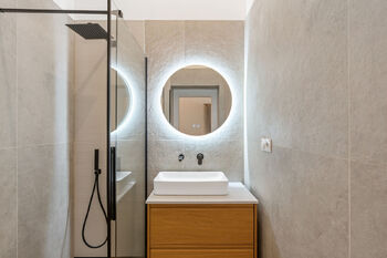 Prodej bytu 2+1 v osobním vlastnictví 69 m², Praha 8 - Karlín