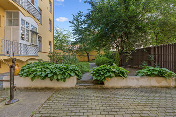 Prodej bytu 2+1 v osobním vlastnictví 69 m², Praha 8 - Karlín