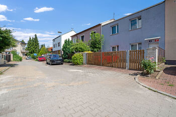 Prodej bytu 3+kk v osobním vlastnictví 84 m², Praha 9 - Kbely
