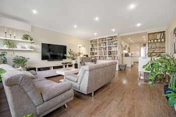 Prodej bytu 3+kk v osobním vlastnictví 84 m², Praha 9 - Kbely