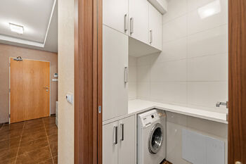 Prodej bytu 2+kk v osobním vlastnictví 72 m², Praha 3 - Žižkov