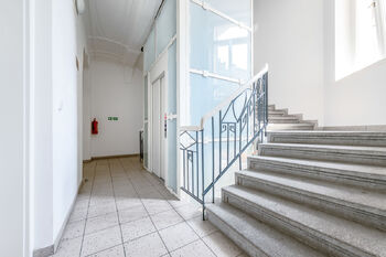 Pronájem bytu 1+kk v osobním vlastnictví 35 m², Praha 5 - Smíchov