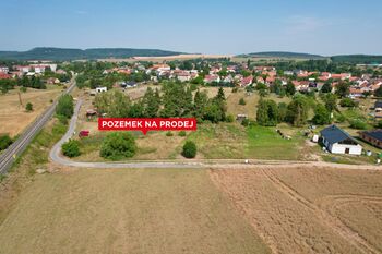 Prodej pozemku 1181 m², Vroutek