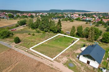 Prodej pozemku 1268 m², Vroutek