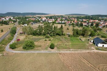 Prodej pozemku 1268 m², Vroutek