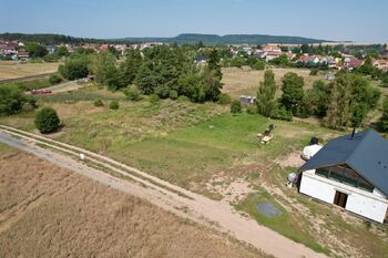 Prodej pozemku 1268 m², Vroutek