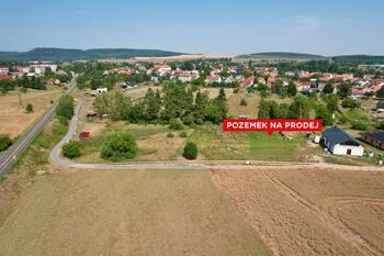 Prodej pozemku 1268 m², Vroutek