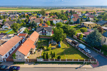 Prodej pozemku 905 m², Nehvizdy