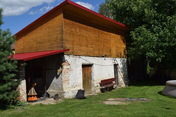 Hospodářská budova, posilovna, sklad zahrad.techniky a chlévy - Prodej domu 200 m², Velká Kraš