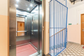 Výtah - Pronájem bytu 3+1 v osobním vlastnictví 72 m², Praha 5 - Hlubočepy