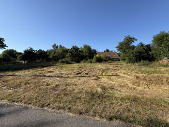 Prodej pozemku 831 m², Dolní Habartice