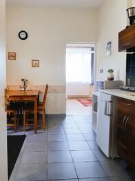 Pronájem bytu 1+1 v osobním vlastnictví 37 m², Černošice