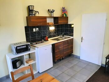 Pronájem bytu 1+1 v osobním vlastnictví 37 m², Černošice