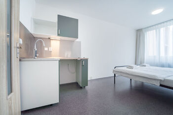 Pronájem bytu 1+kk v osobním vlastnictví 1225 m², Praha 4 - Chodov