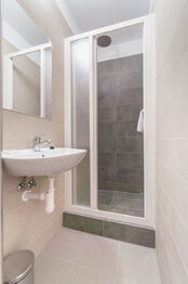 Pronájem bytu 1+kk v osobním vlastnictví 1225 m², Praha 4 - Chodov